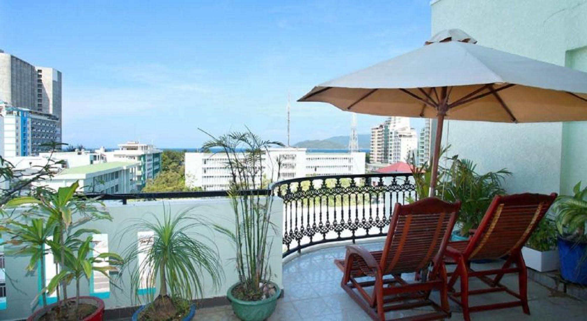 La Suisse Hotel Nha Trang Extérieur photo